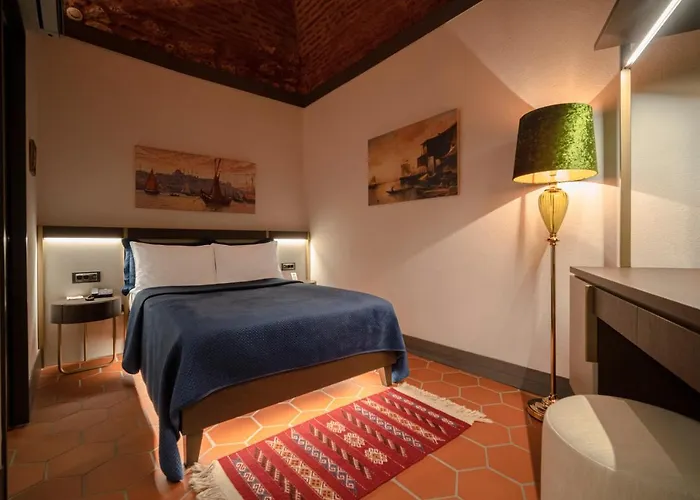 Han 1772 Hotel